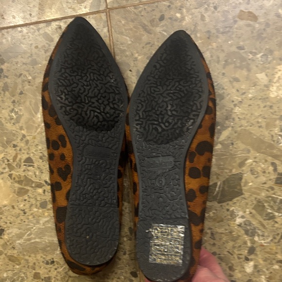 Bella Marie Leopard Print Flats - Picture 3 of 5